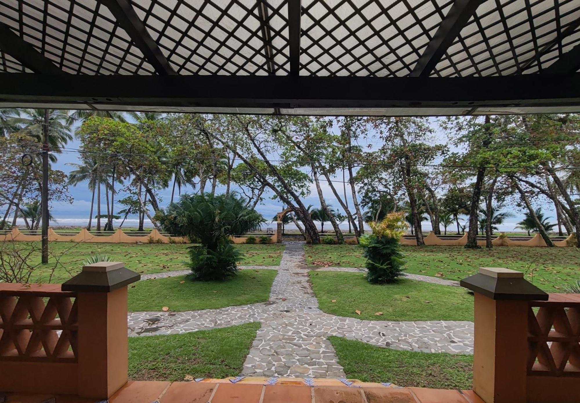 Marenaz Oceanfront Resort Esterillos Este Exterior photo